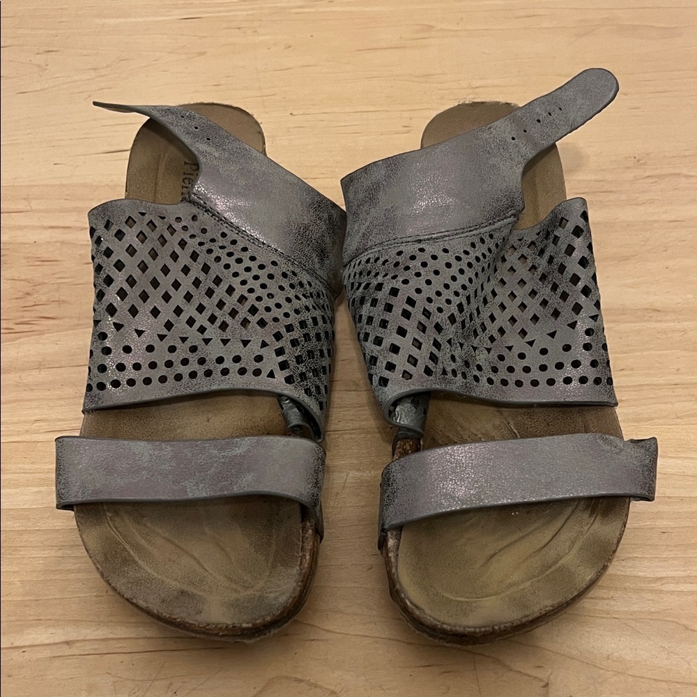 Pierre Dumas Metallic Gray Cut-Out Sandals